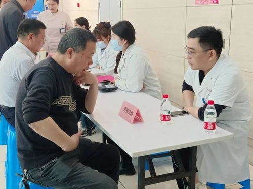 政策咨詢與健康義診 為樓宇工作者送上貼心服務與健康關(guān)懷